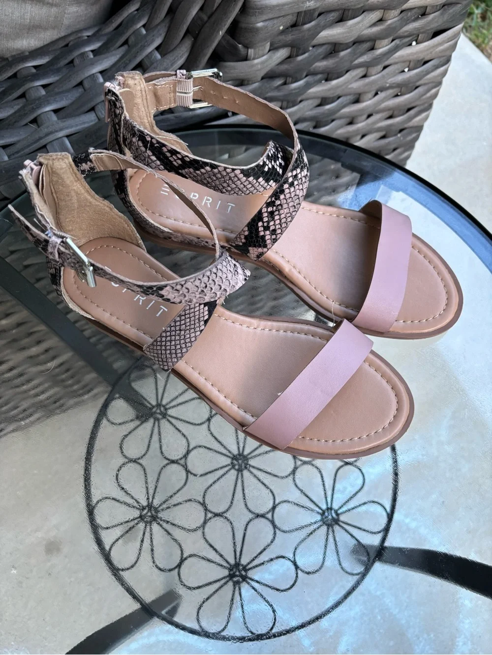 ESPRIT Women’s Size 8M Pink Blush Snakeskin Strappy Flat Sandals Ankle Strap